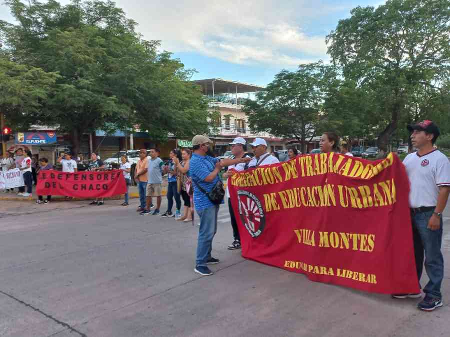 Maestros bloquearán esta tarde la carretera a Tarija y Santa Cruz