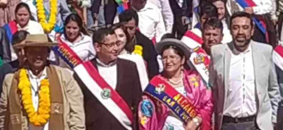 Gobernador realzó con obras un nuevo aniversario del municipio El Puente