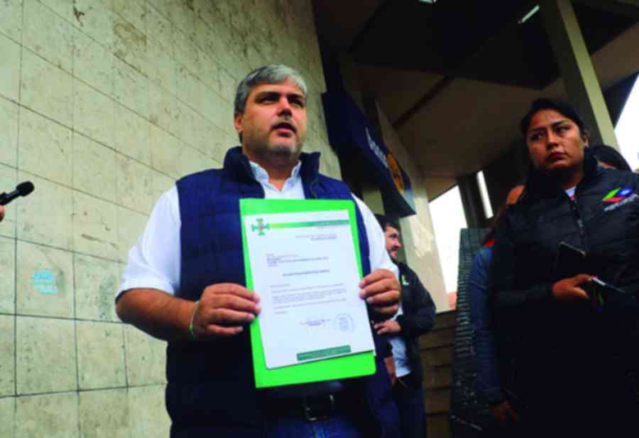 Comité va por revocatorio a Arce y ex presidente cívico pide que apunten a Jhonny Fernández