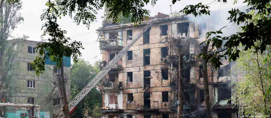 Ucrania: ataque contra ciudad de Zelenski deja 11 muertos