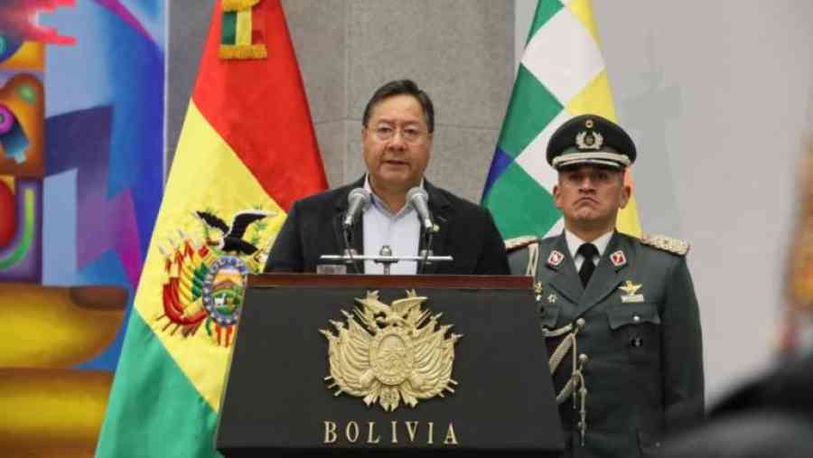 Arce proyecta ley que apunta a que empresas que trabajen con el Estado renuncien al secreto bancario