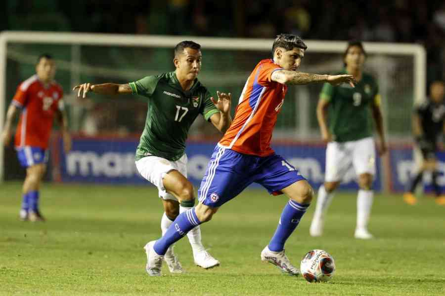 Bolivia mostró mejoría, pero no pudo vencer a Chile y cedió un empate