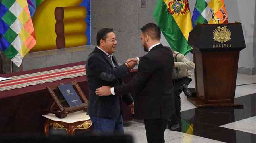 El presidente Arce restituye a Del Castillo, moviliza a sus bases y rompe con el evismo