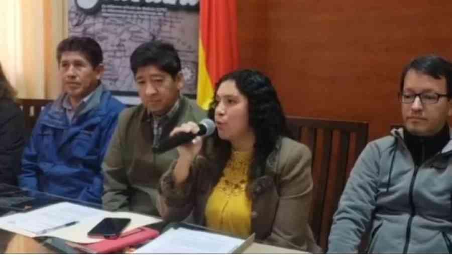 Unidos pide curules a los asambleístas disidentes