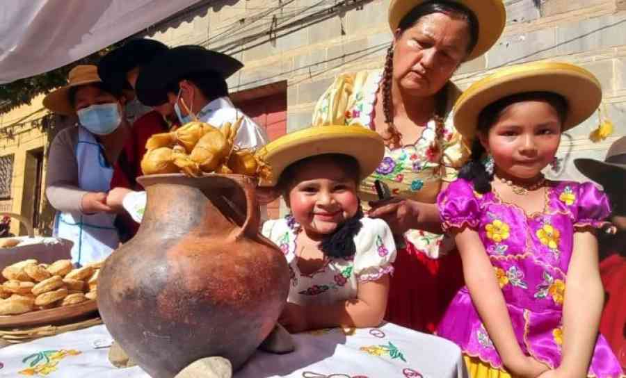 Santa Anita: 900 feriantes estarán presentes en la calle Cochabamba
