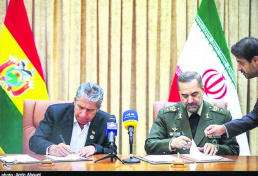Novillo dice que acuerdo con Irán incluye drones, lanchas y “protección cibernética”