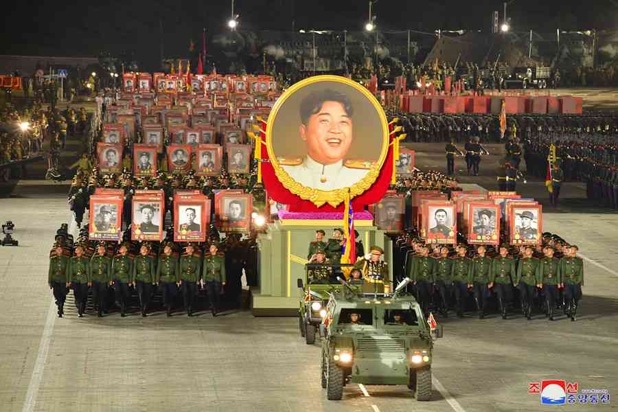 Corea del Norte exhibe su armamento más sofisticado