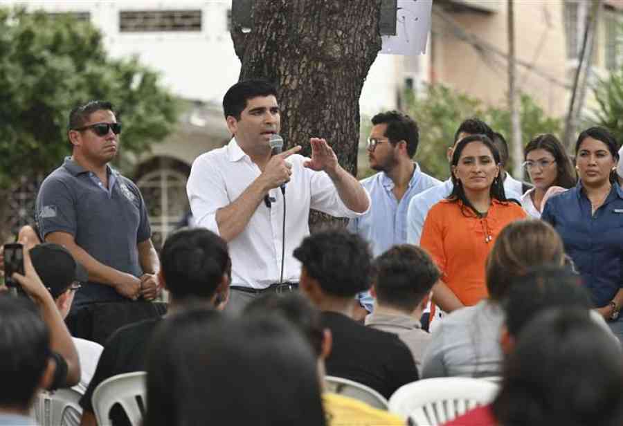 Presidenciable de Ecuador denuncia balacera cerca del lugar donde desayunaba