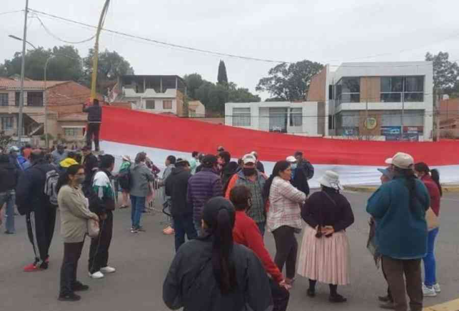 Campesinos de Tarija fijan esta semana si acatan el bloqueo nacional