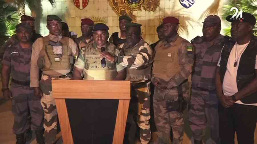 Nuevo golpe en África: militares toman el poder en Gabón