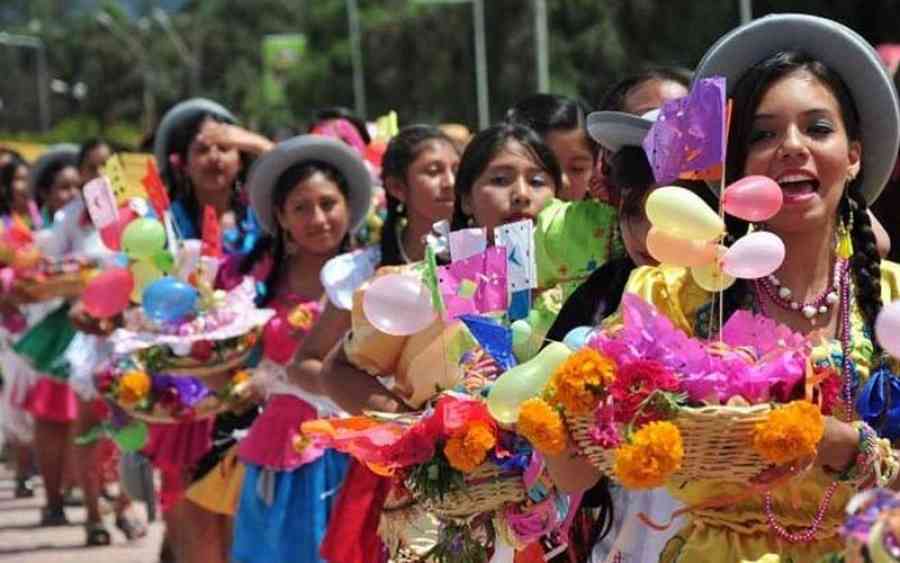 Analizan postular “Comadres” como patrimonio cultural
