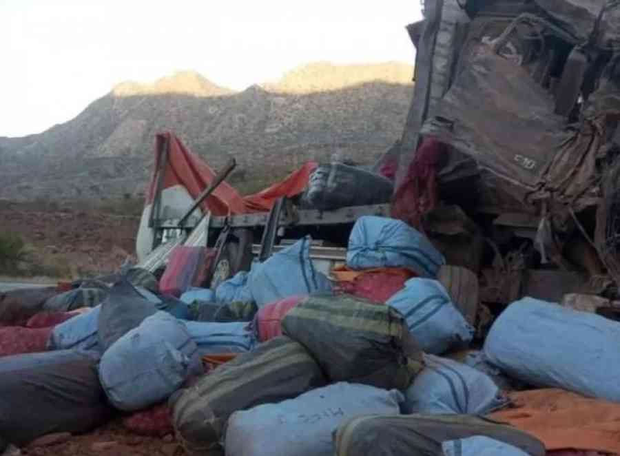 Camión pierde el control y colisiona en la ruta Camargo - Tarija