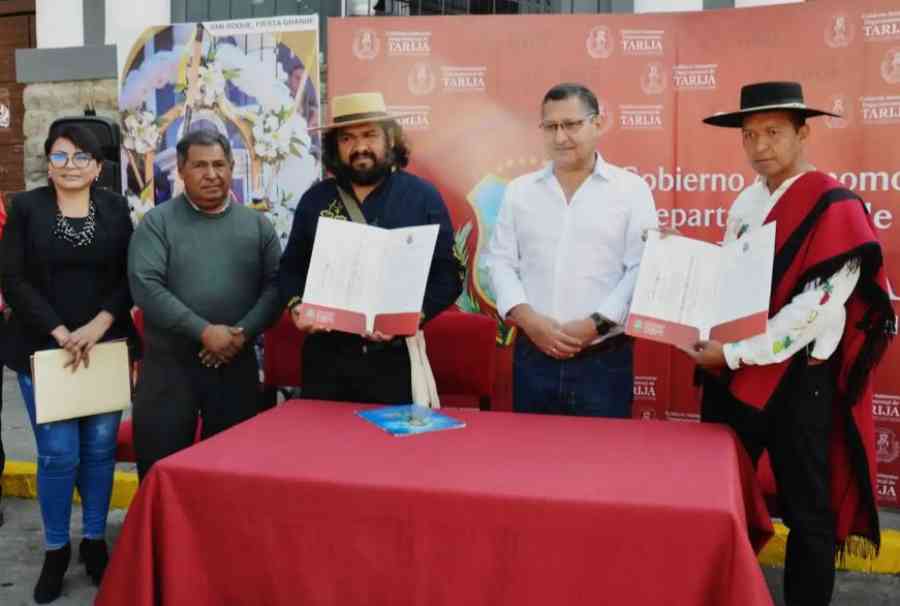 Gobernador entregó personerías jurídicas a cañeros, tamborilleros y quenilleros