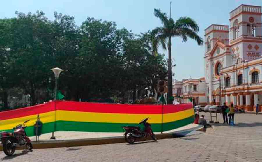 Cívicos de Guayaramerín anuncian más presión y el Gobierno asegura la construcción del puente