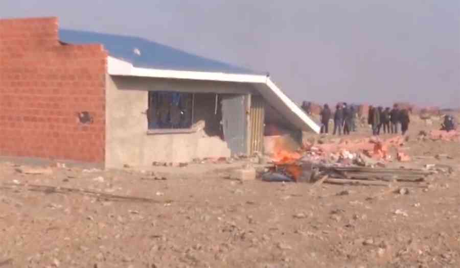 Graves enfrentamientos entre avasalladores y vecinos en Mercedario, El Alto