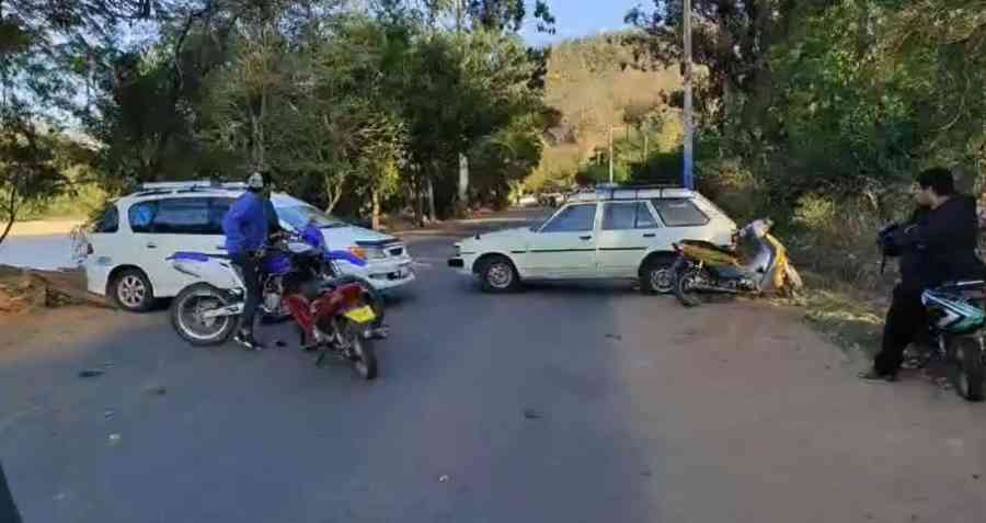 Bermejo amanece con bloqueos en la ruta a Tarija, el Chaco y en el Puente Internacional