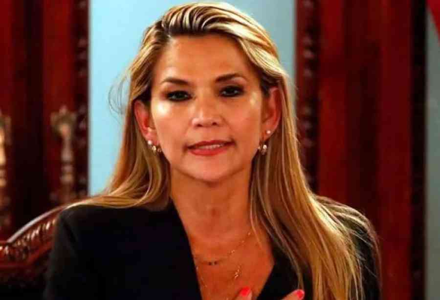 Sacaba y Senkata: Fiscalía presenta acusación contra Jeanine Áñez por "genocidio" y pide 30 años de cárcel