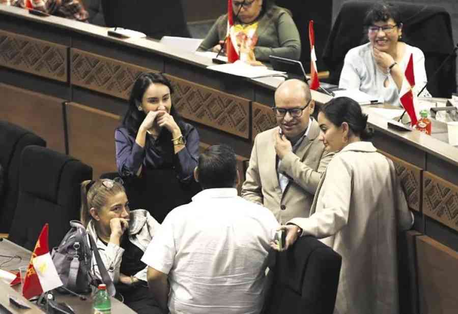 El MAS le dio comisiones al ala de Creemos que se alejó de Camacho
