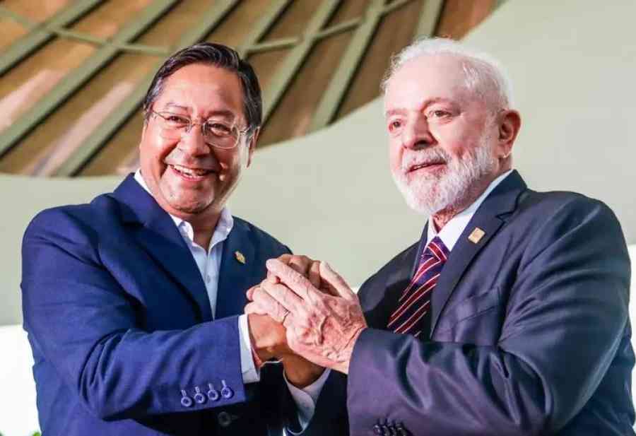 Luis Arce recibe la bienvenida de Lula en su primera asistencia de Bolivia como miembro pleno del Mercosur