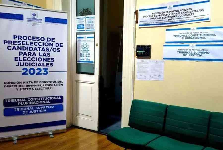 Parlamentarios perfilan dos leyes para salvar la crisis del Órgano Judicial