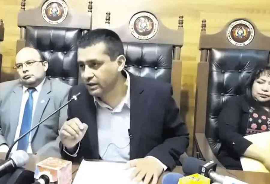 El TCP extiende su mandato y de los magistrados; piden juicio de responsabilidades