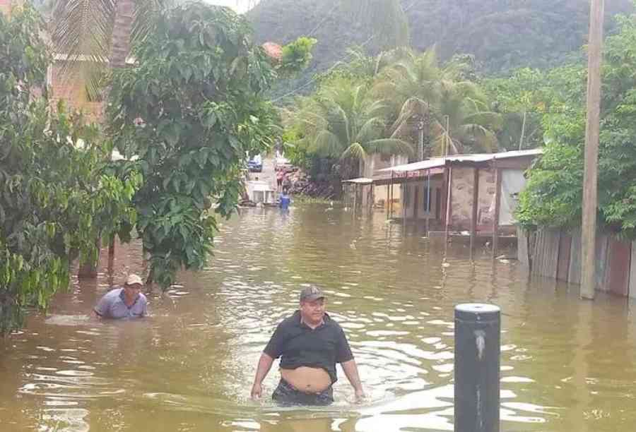 Inundaciones en Cangalli dejan 57 viviendas bajo el agua y un colegio inhabitable