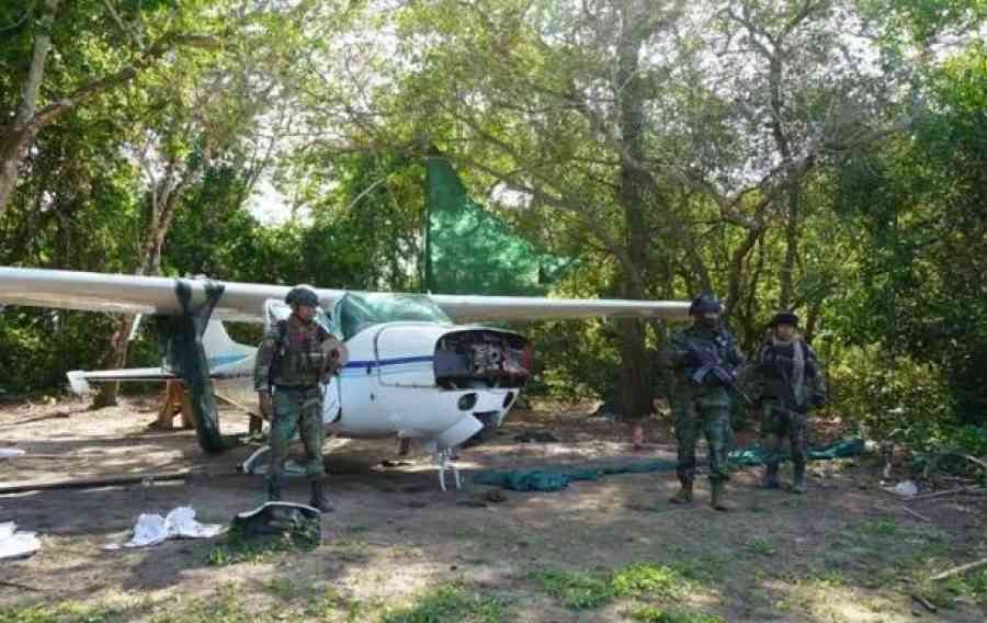 Una avioneta, una pista y un megalaboratorio son destruidos en Chapare