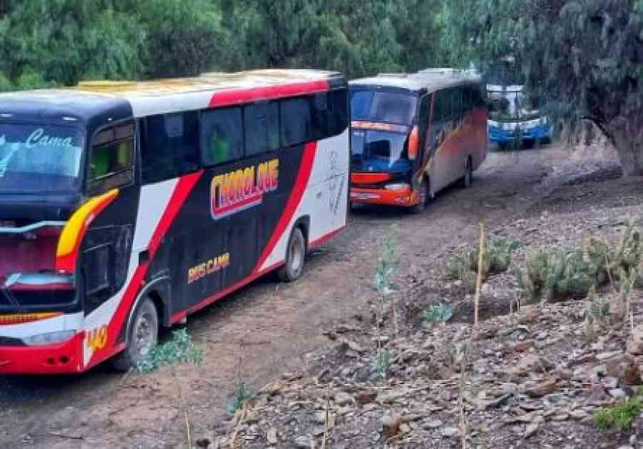 Derrumbe bloquea paso en la carretera Villazón - Tarija
