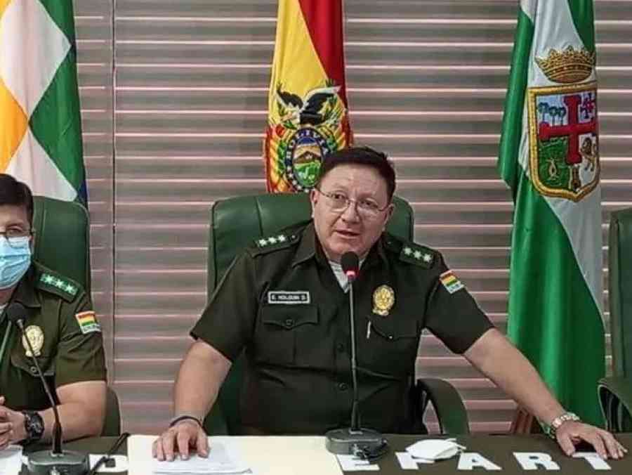 Gobierno defiende al coronel Holguín y afirma que las acusaciones en su contra se deben a la época de ascensos