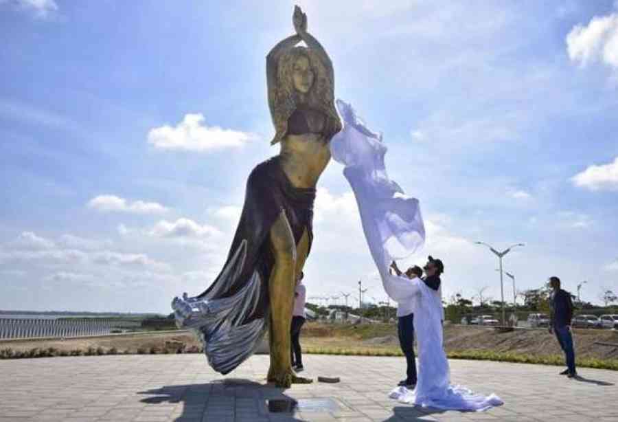 Shakira inmortalizada: Barranquilla desvela su estatua monumental de bronce
