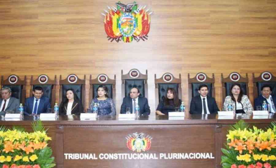 El TCP anula la reelección indefinida y deja a Evo contra las cuerdas