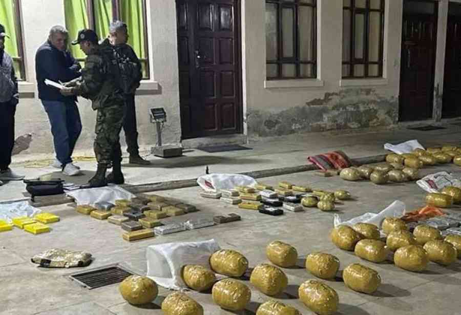 En Oruro hallan más de 187 kilos de droga tras allanar dos inmuebles