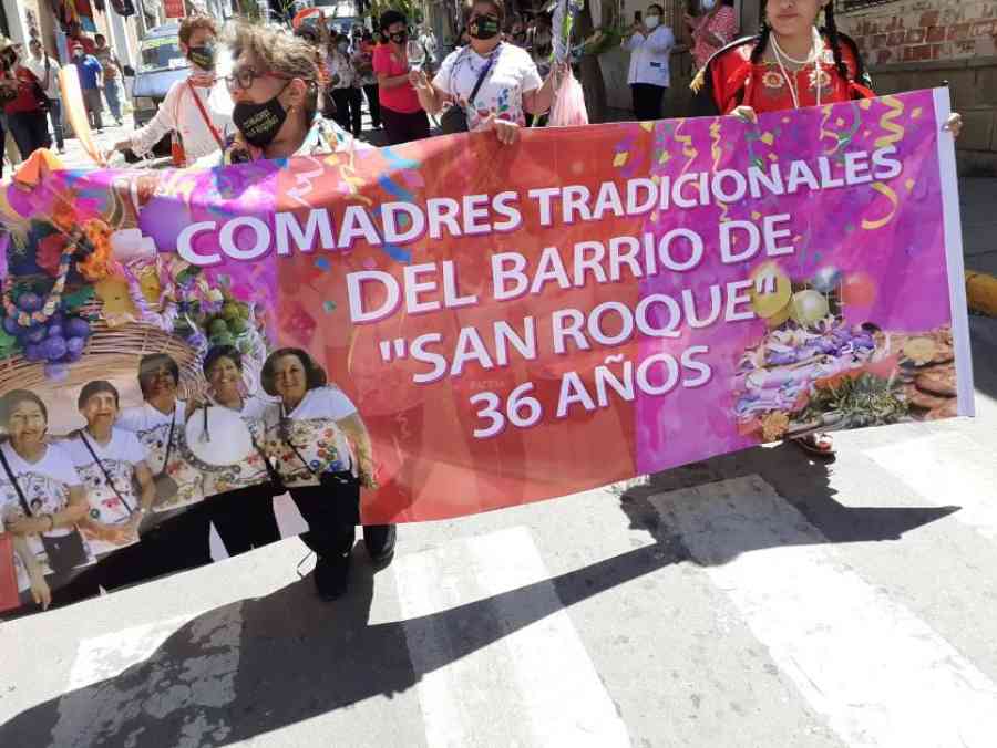 Gobernación entrego personerías jurídicas a 4 grupos de comadres y reconocimientos a 6 grupos