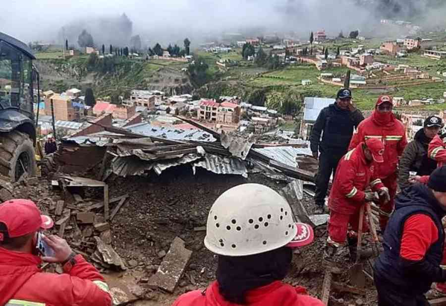 Una madre y sus dos hijos mueren aplastados tras deslizamientos en la zona de Achocalla, La Paz
