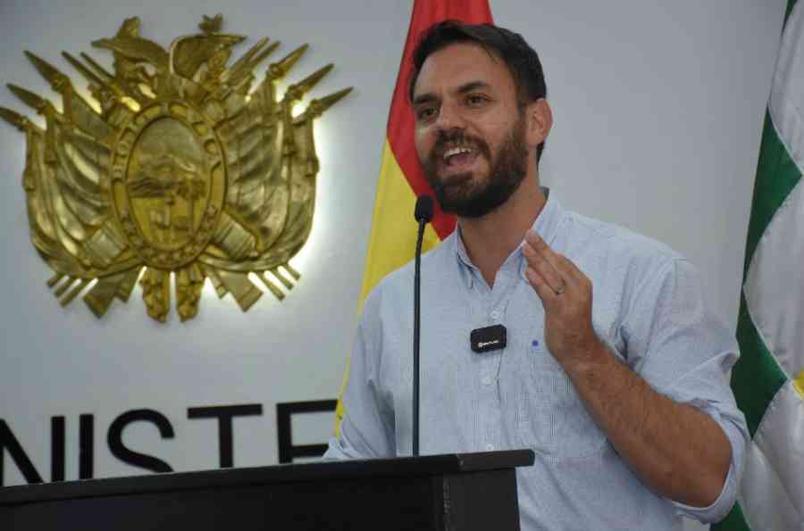 Del Castillo alerta de organizaciones criminales que amenazan a la democracia