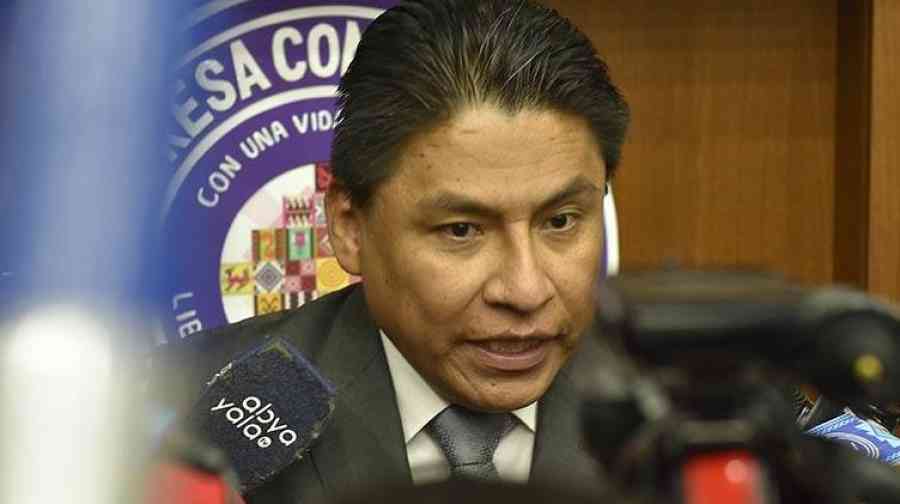 Lima aclara que su propuesta de referendo contra Evo fue "ejercicio retórico" y ratifica que Morales no puede postular