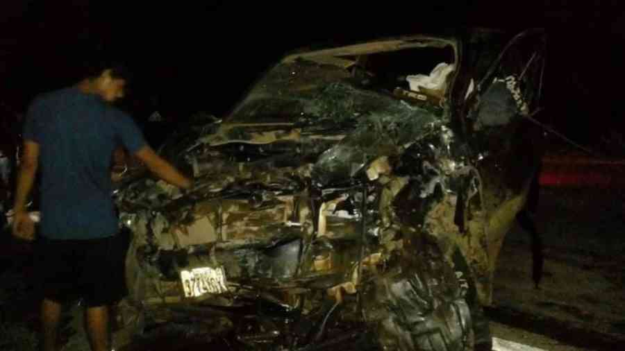 Mueren cuatro personas tras colisión del bus Bolívar con camioneta en Yacuiba