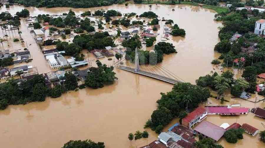 El nivel del río Acre llega a casi 16 metros y avanza la inundación en Cobija