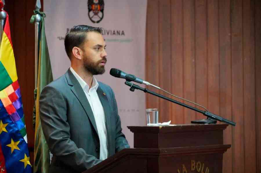 Gobierno califica de homicidio accidente de Ticona y anuncia acciones legales contra bloqueadores