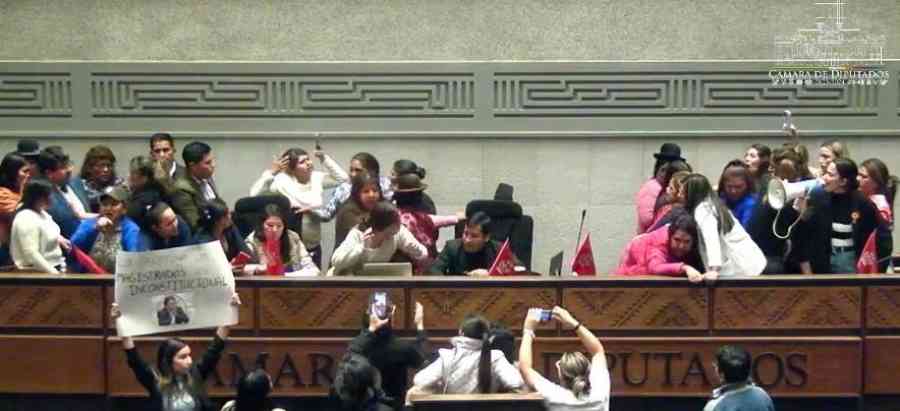 Polémica sesión de la Cámara de Diputados se mantiene en cuarto intermedio