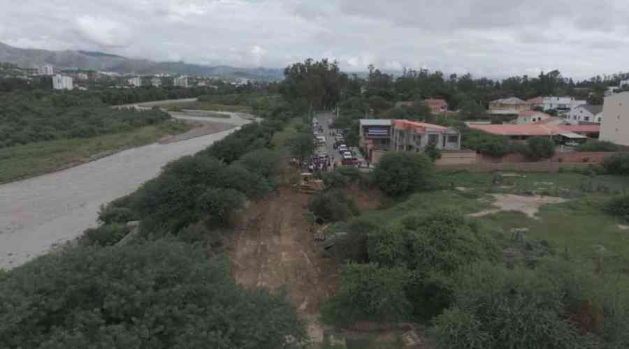 Alcalde llega a un acuerdo con las FFAA para dar continuidad a los trabajos de la Costanera del Sur en Tarija