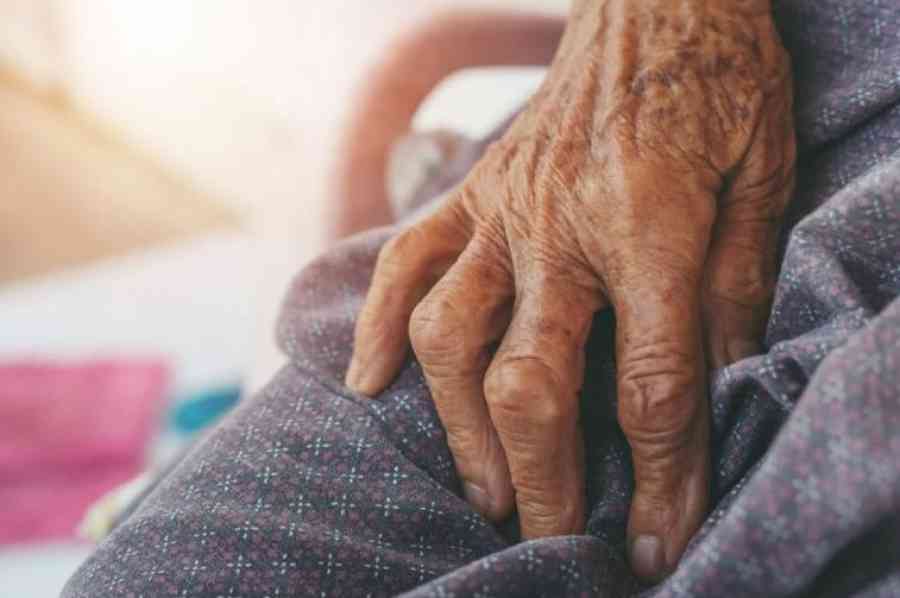 Hombre ebrio mata a golpes a su abuela de 83 años en Tarija