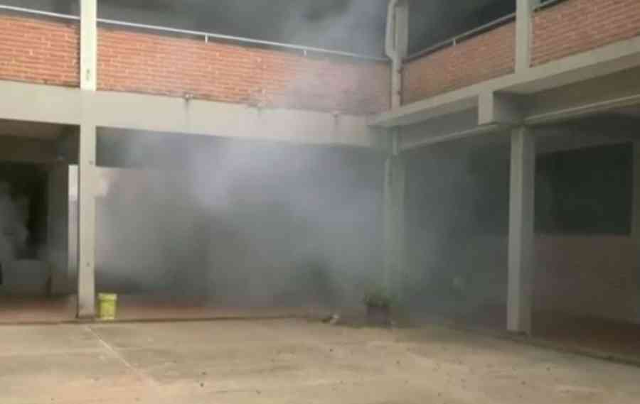 Fumigan los colegios de Tarija para combatir el dengue