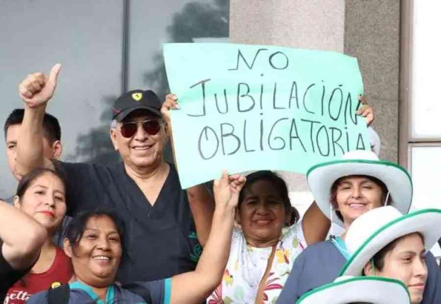 Gobierno ratifica que no se proyecta la "jubilación forzosa" sino que se incrementará la pensión solidaria de vejez
