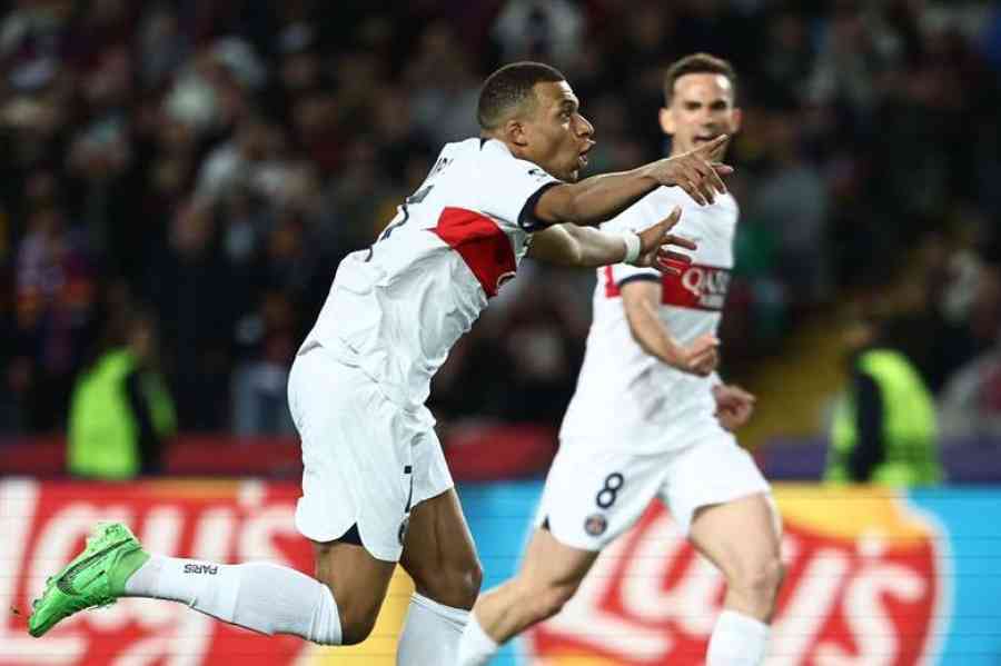 Mbappé firmó la remontada (4-6) del PSG ante el Barcelona y puso a los parisinos en semis de Champions