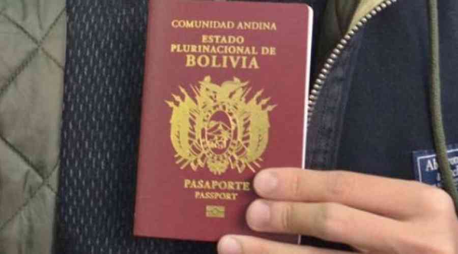 Tras dichos de ministra de Argentina, Migración niega que se otorgue pasaporte boliviano a iraníes