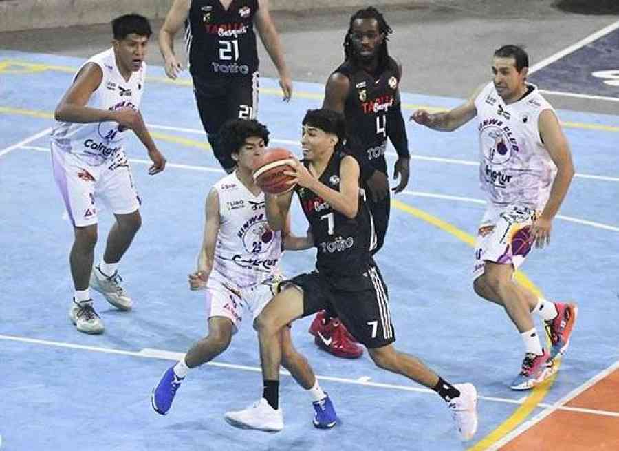Tarija Básquet se acomoda en la cima de la Libobásquet, tras vencer a Saracho