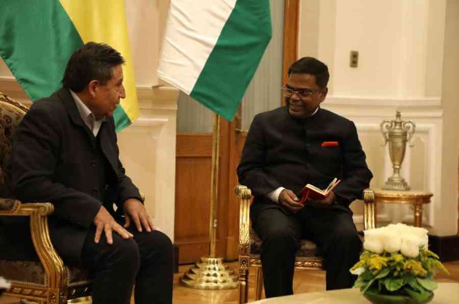 El embajador de India compromete su apoyo para el ingreso de Bolivia a los BRICS