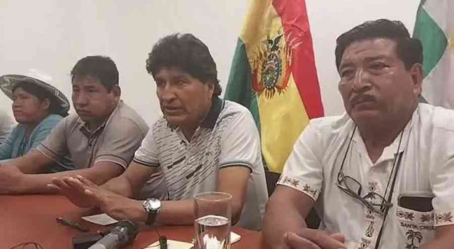 Evo ratifica congreso del MAS en Villa Tunari, mientras organizaciones sociales afines advierten con procesos al TSE