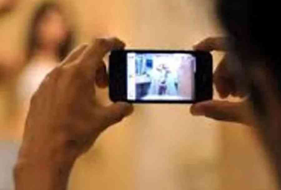 Un catequista es enviado a la cárcel acusado de fotografiar a niñas debajo de sus faldas